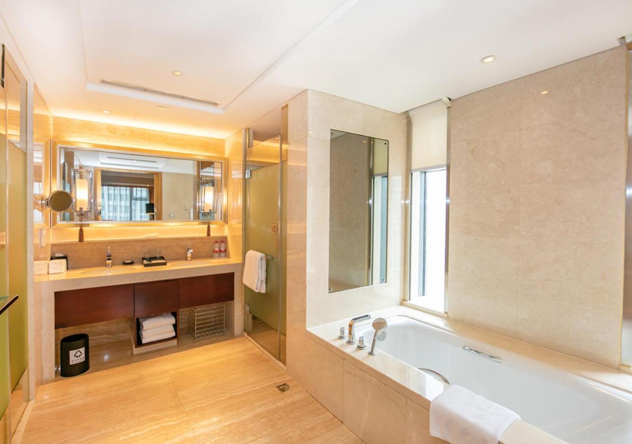 Sheraton Wuxi Binhu Hotel Exterior photo